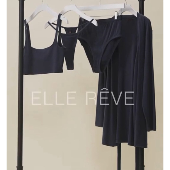 Elle Reve - Low Back Tank - Navy - Picture 6 of 6